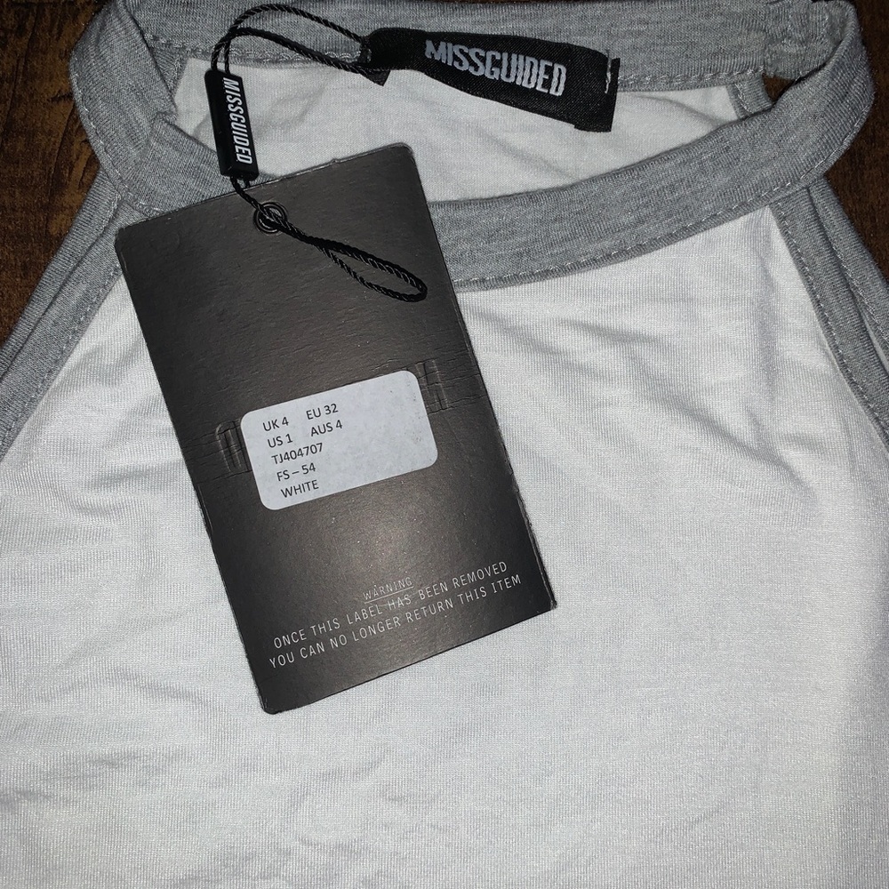 MISSGUIDED COLD SHOULDER TOP - Picture 3 of 5